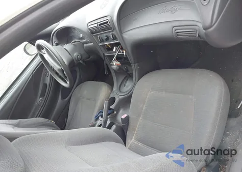 2000 Ford Mustang z USA, uszkodzony, nr VIN 1FAFP4048YF229181